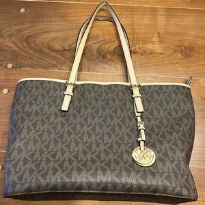 Micheal Kors bag